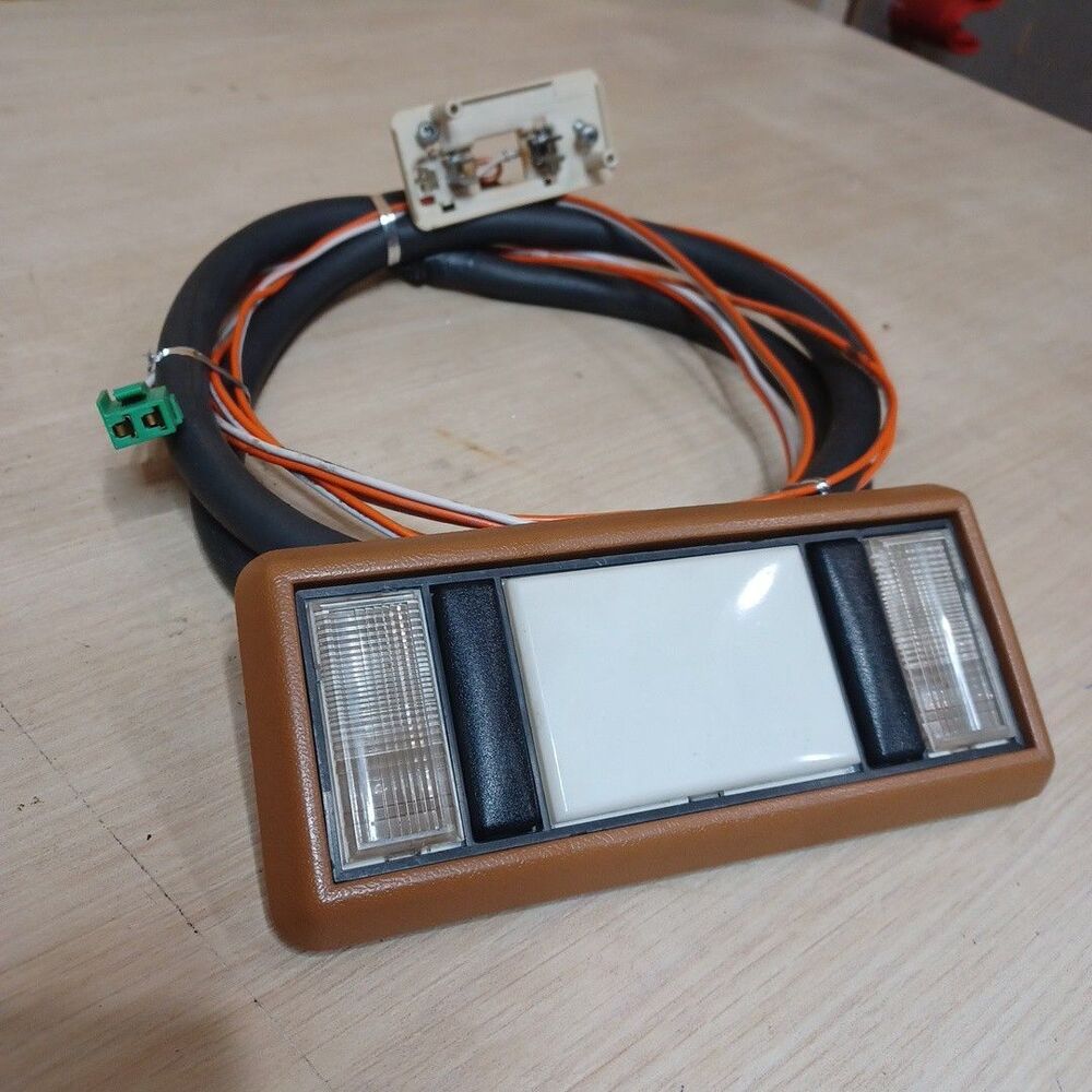 1988-1998 Chevy GMC C/K 1500 Dome Light & Harness OEM USA Amazing Shape Brown